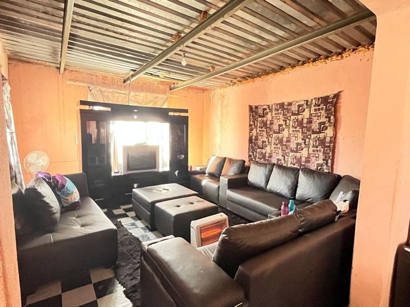 House For Sale in Amelia Zamdela Sasolburg - Photo 3