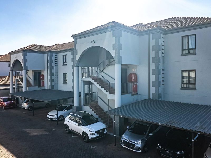 Apartment For Sale in Randburg - Photo 1