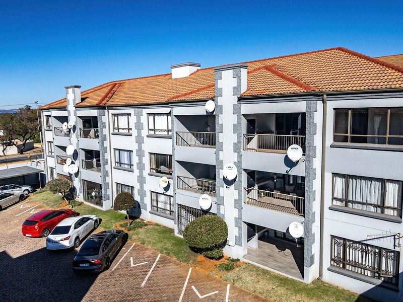 Apartment For Sale in Randburg - Photo 8