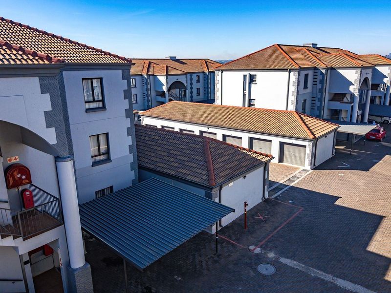 Apartment For Sale in Randburg - Photo 5