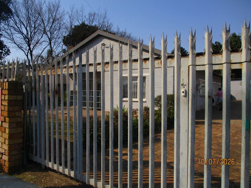 House To Rent in Clayville East, Clayville, Kempton Park - Photo 4