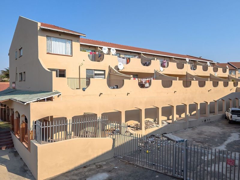 Commercial Property For Sale in Birchleigh, Kempton Park - Photo 3