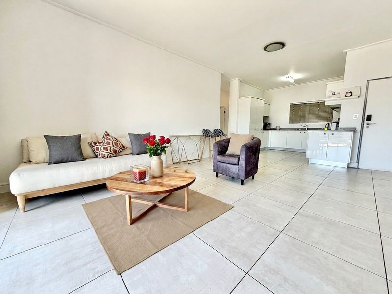 2 Bed - 2 Bath Classic Series Apartment For Sale in The Polofields, Waterfall, Midrand - Photo 4