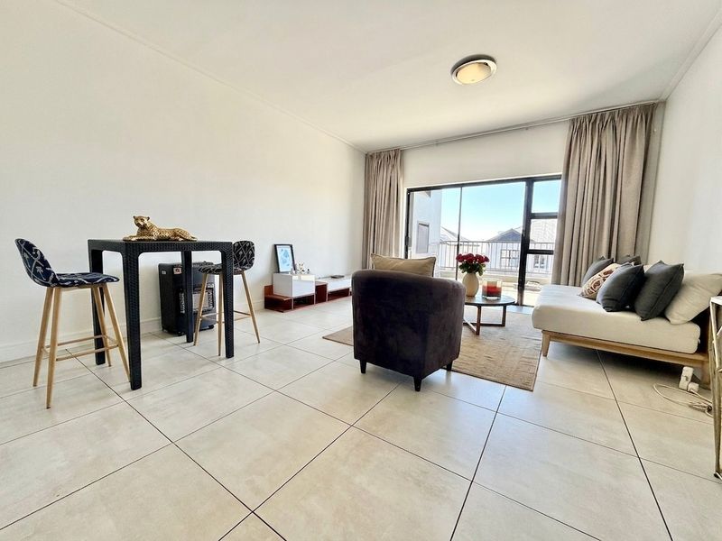 2 Bed - 2 Bath Classic Series Apartment For Sale in The Polofields, Waterfall, Midrand - Photo 5