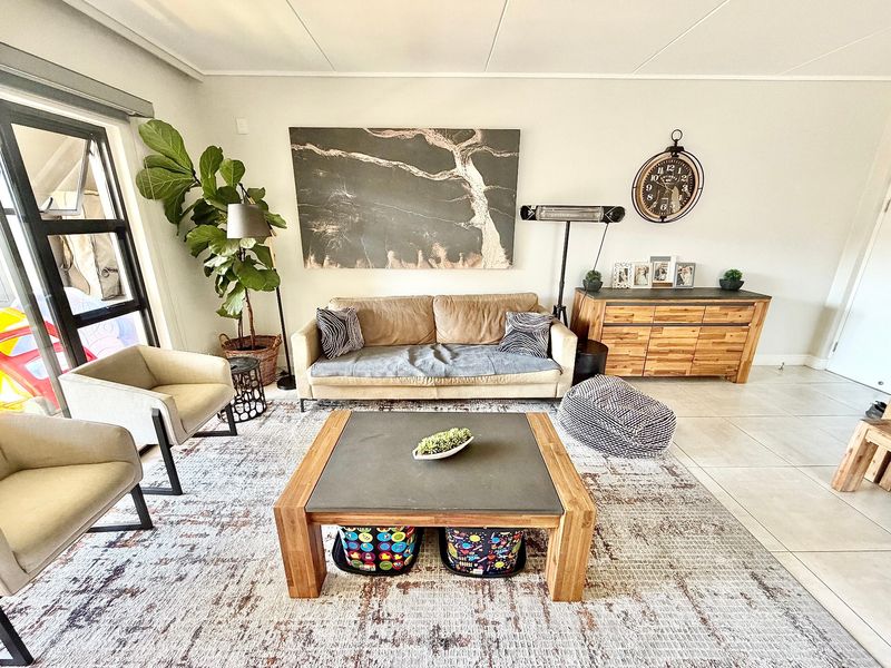 Immaculate Signature Series 3Bed - 2Bath - The Polofields Lifestyle - Photo 7