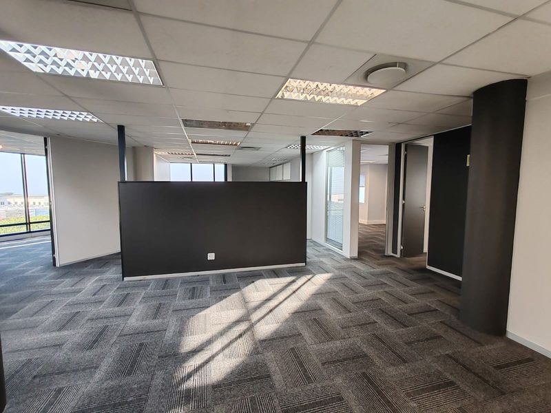 Office For Sale in Umhlanga Ridge, Umhlanga, KwaZulu Natal - Photo 2
