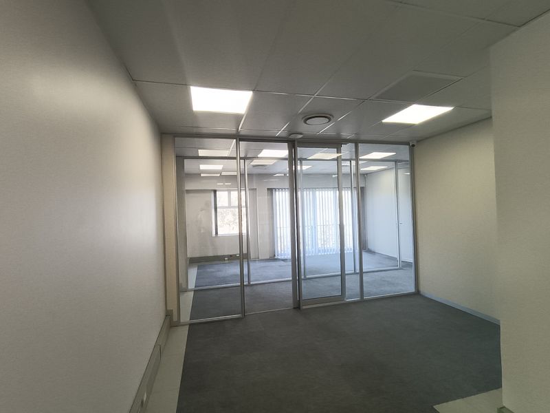 121 m2 Office To Let in Mount Edgecombe - Photo 1
