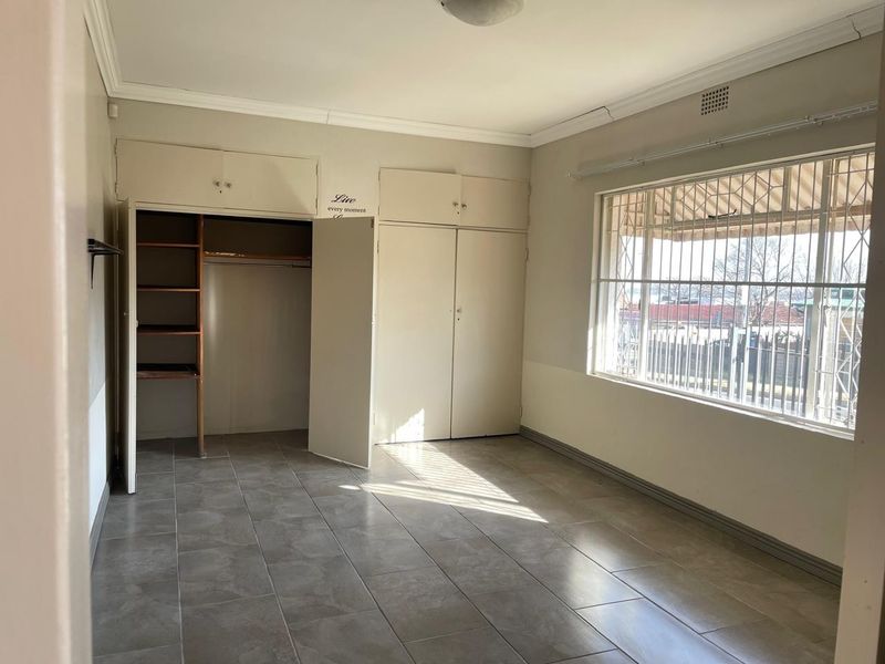 House To Rent in Delarey, Roodepoort - Photo 4