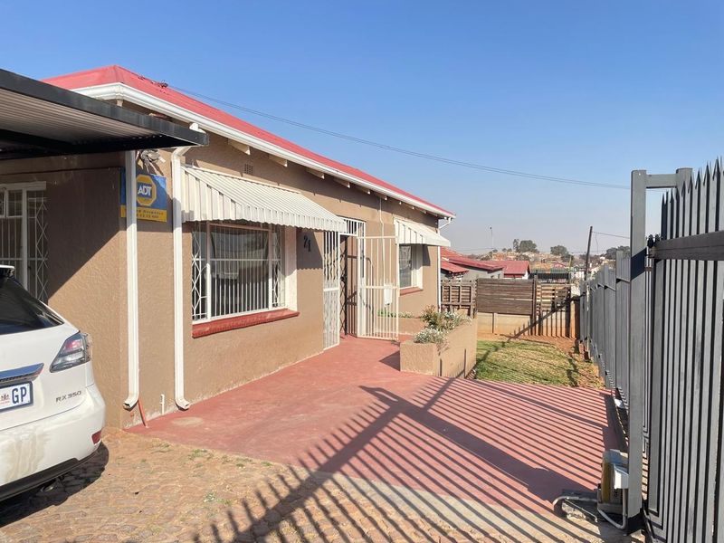 House To Rent in Delarey, Roodepoort - Photo 10