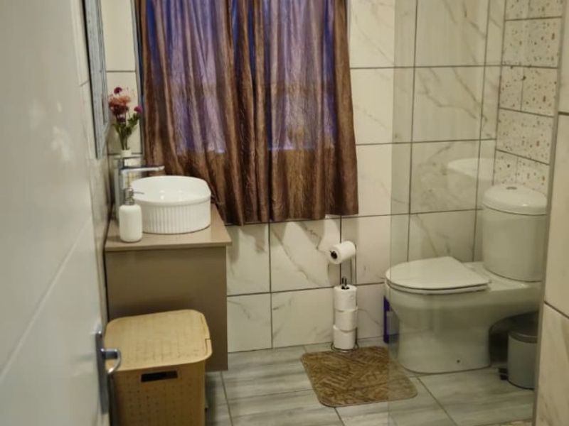 Modern 2-Bedroom Apartment to Rent in Secure Estate -R7500 - Photo 8