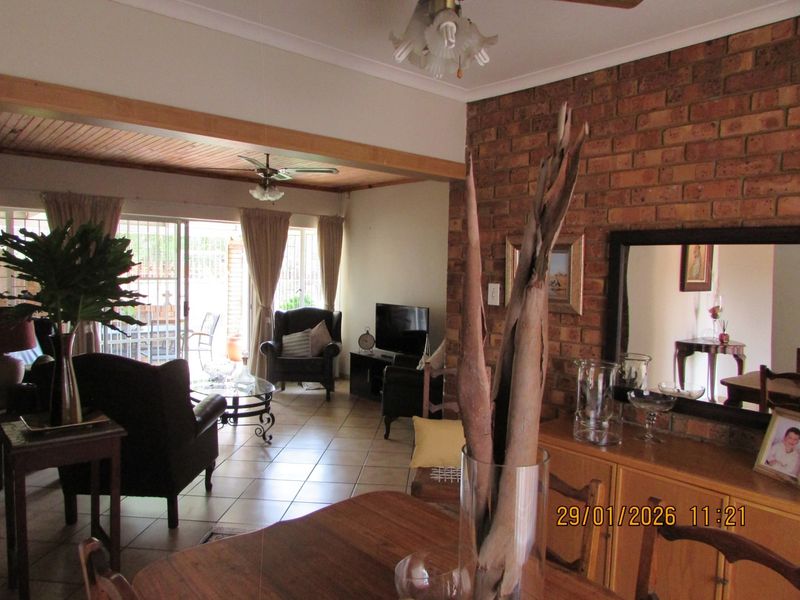 Townhouse For Sale in Bester, Bronkhorstspruit - Photo 9