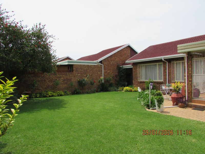 Townhouse For Sale in Bester, Bronkhorstspruit - Photo 3