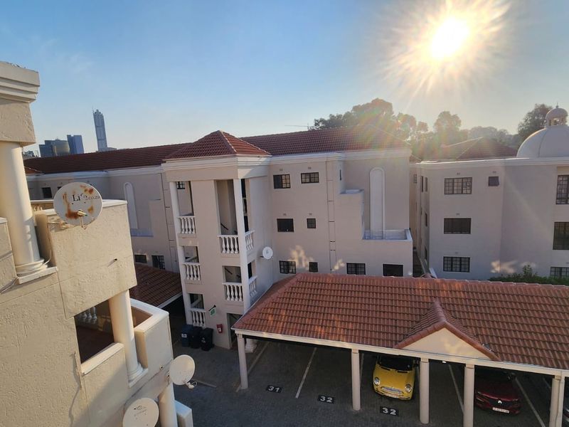 TO LET - 1 Bedroom Apartment in the Heart of Sandton - Photo 2