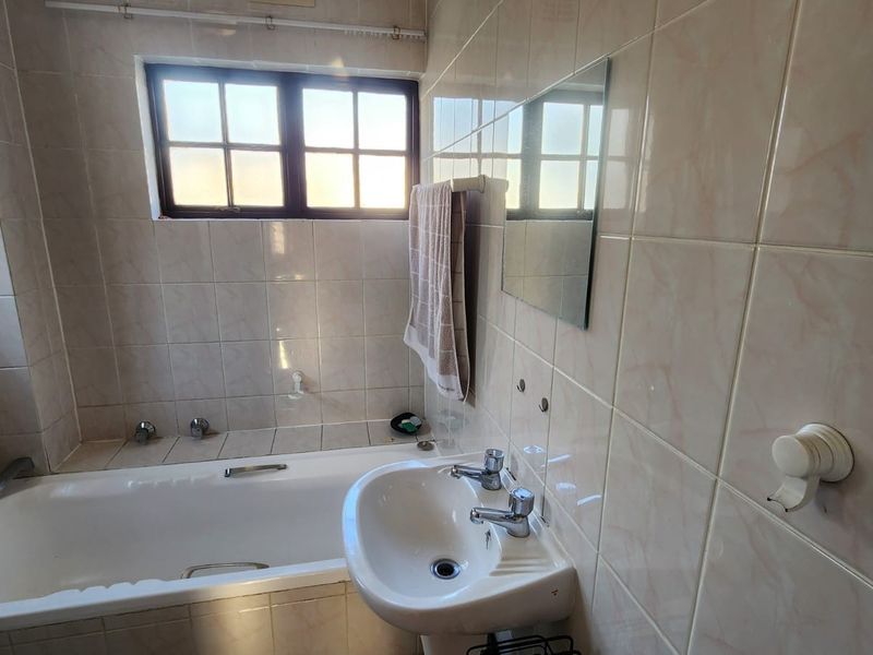 TO LET - 1 Bedroom Apartment in the Heart of Sandton - Photo 7