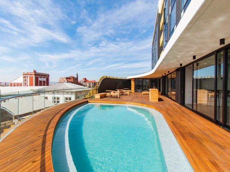 Furnished Studio Apartment For Sale in Woodstock, Cape Town - Photo 2