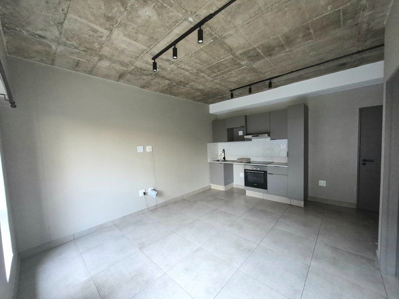 Stylish Lock Up and Go Living at Black Brick St Andrews - Photo 2