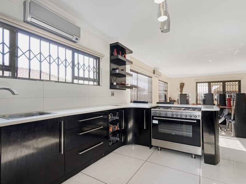House For Sale in Birch Acres, Kempton Park - Photo 9