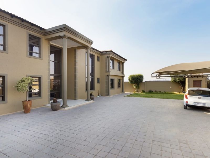 House For Sale in Birch Acres, Kempton Park - Photo 2