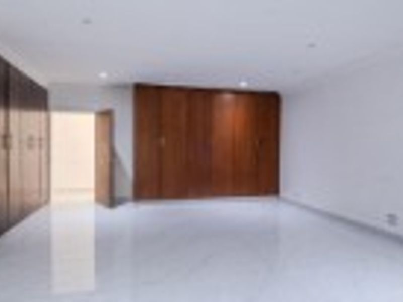 Exceptional 7-Bedroom Durban North Home with Private Salaah and Wudhu Facilities - Photo 10