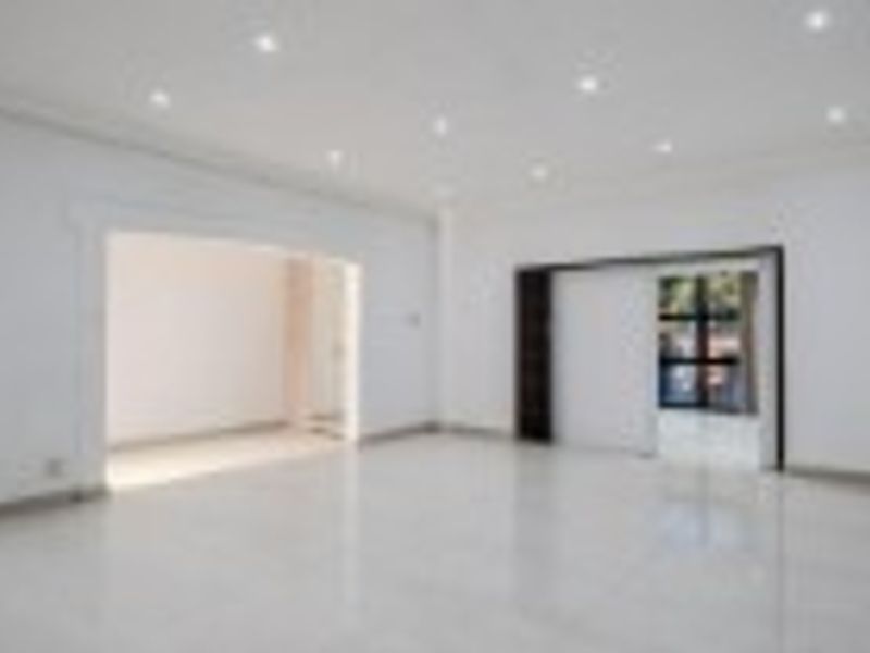 Exceptional 7-Bedroom Durban North Home with Private Salaah and Wudhu Facilities - Photo 5
