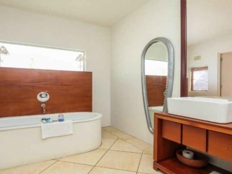 18-Bedroom Beachfront Guest Lodge or Boutique Hotel Opportunity in Glenashley - Photo 10
