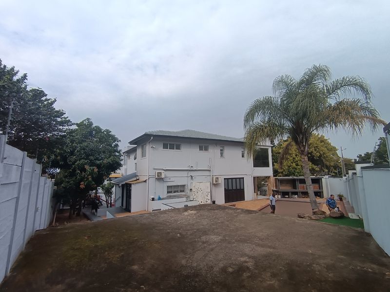 TWO EXCEPTIONAL DURBAN NORTH HOMES - IDEAL FOR EXTENDED-FAMILY LIVING - Photo 3