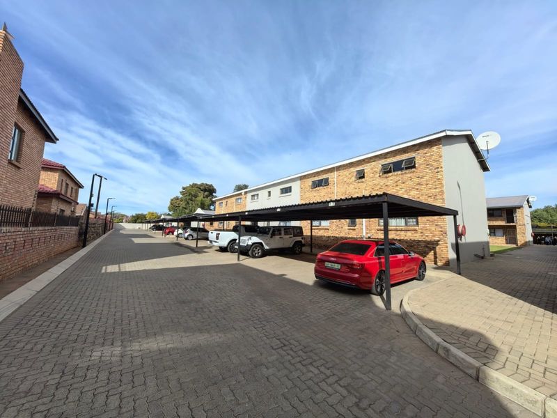 Your Peaceful 1 Bedroom Haven Awaits: Modern, Secure and Effortless Living in Rhodesdene, Kimberley - Photo 7