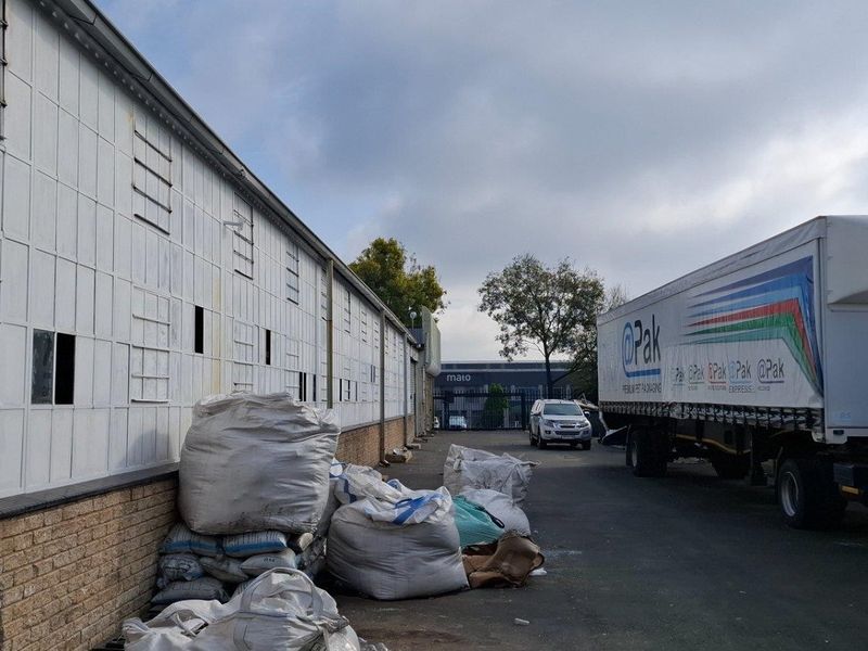 Industrial Property To Rent in Spartan, Kempton Park - Photo 4