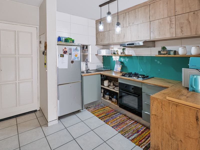 Modern Ground Floor 2 Bedroom Apartment For Sale in Aquila, Oakdene - Photo 9