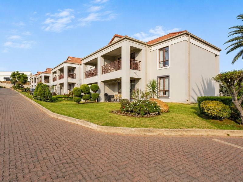 Modern Ground Floor 2 Bedroom Apartment For Sale in Aquila, Oakdene - Photo 6