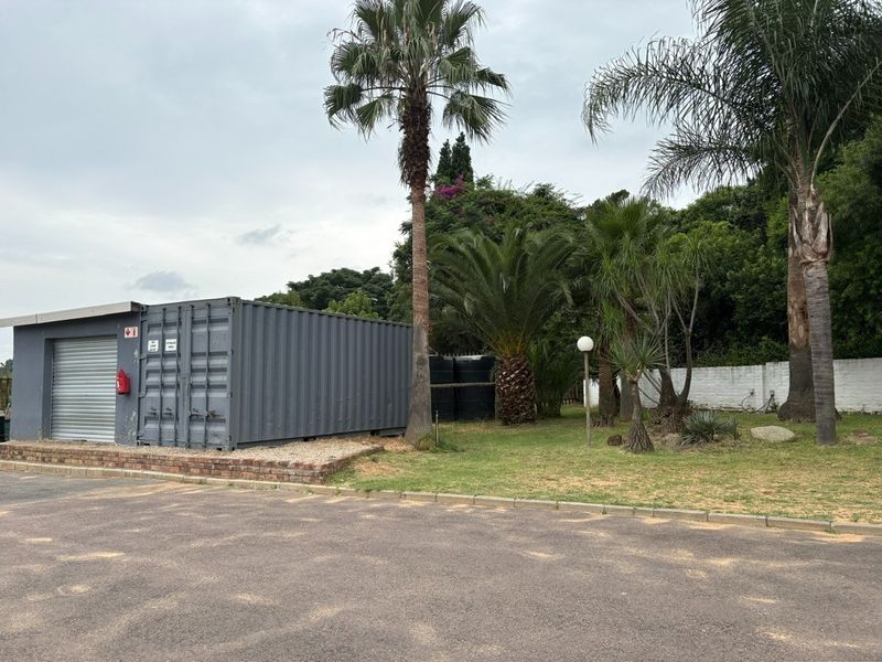 2.3 ha farm for sale in Crowthorne AH - business or residential use - Photo 6