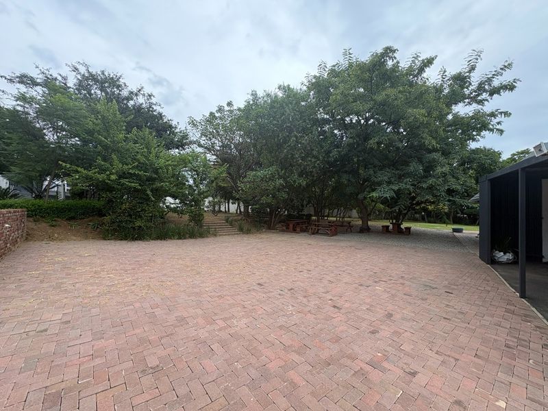 2.3 ha farm for sale in Crowthorne AH - business or residential use - Photo 3