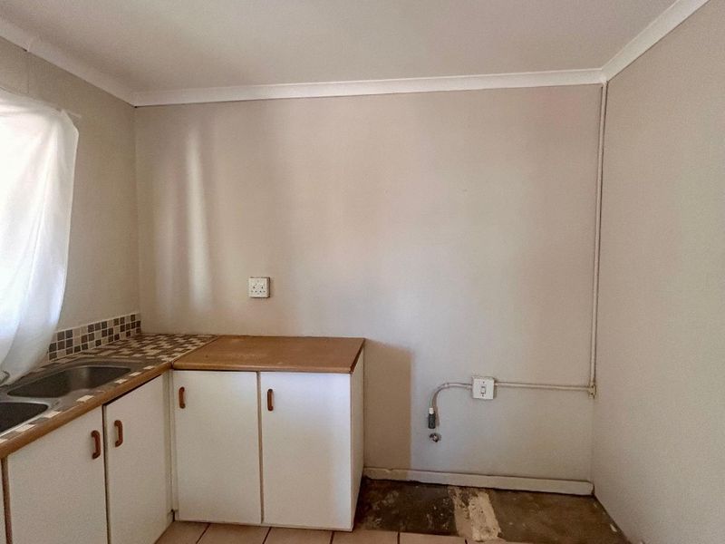 Spacious Smallholding with Beautiful Views and Endless Potential - Photo 8