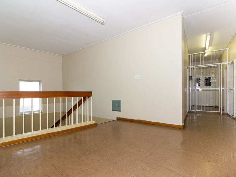 Compact First Floor Office to Let in Summerstrand | 30 sqm - Photo 2