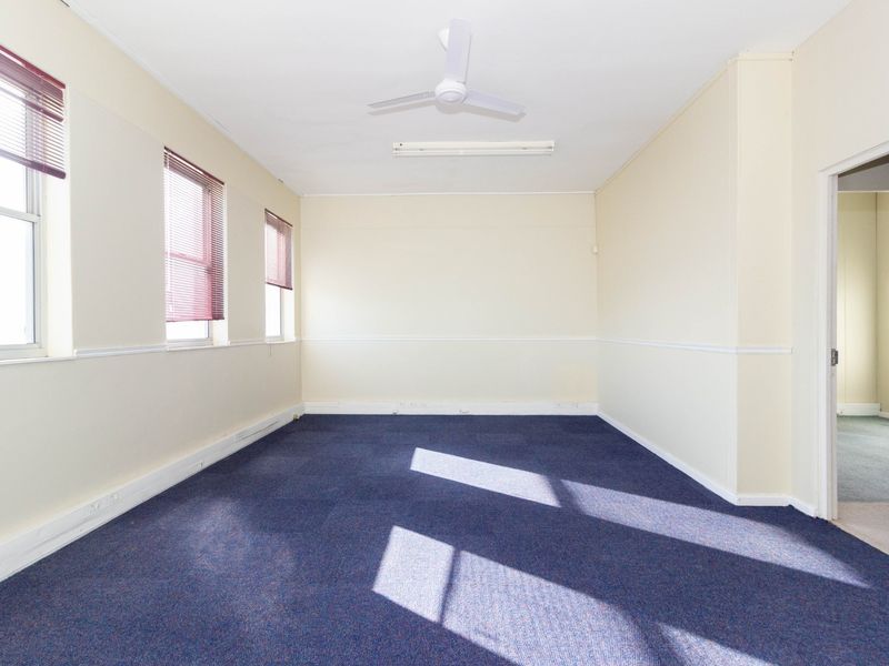 Spacious First Floor Office to Let in Summerstrand | 77 sqm - Photo 7