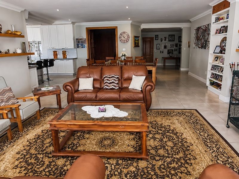 House For Sale in Henley On Klip, Meyerton with Flat - Photo 9