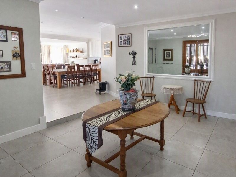 House For Sale in Henley On Klip, Meyerton with Flat - Photo 3