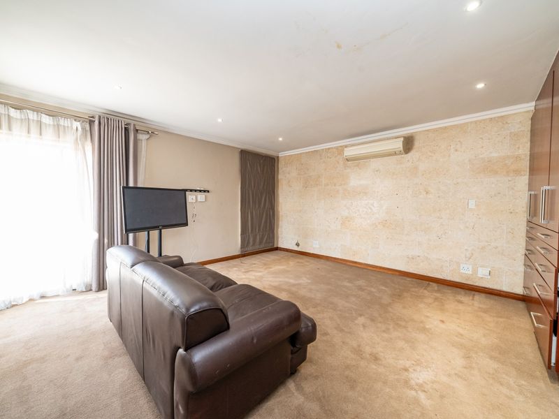 Cluster For Sale in Bedfordview - Photo 2