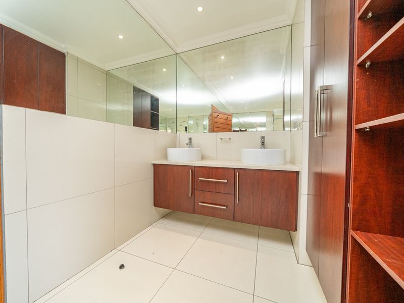 Cluster For Sale in Bedfordview - Photo 6