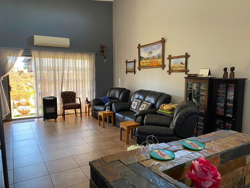 Townhouse For Sale in Kookrus, Meyerton - Photo 10