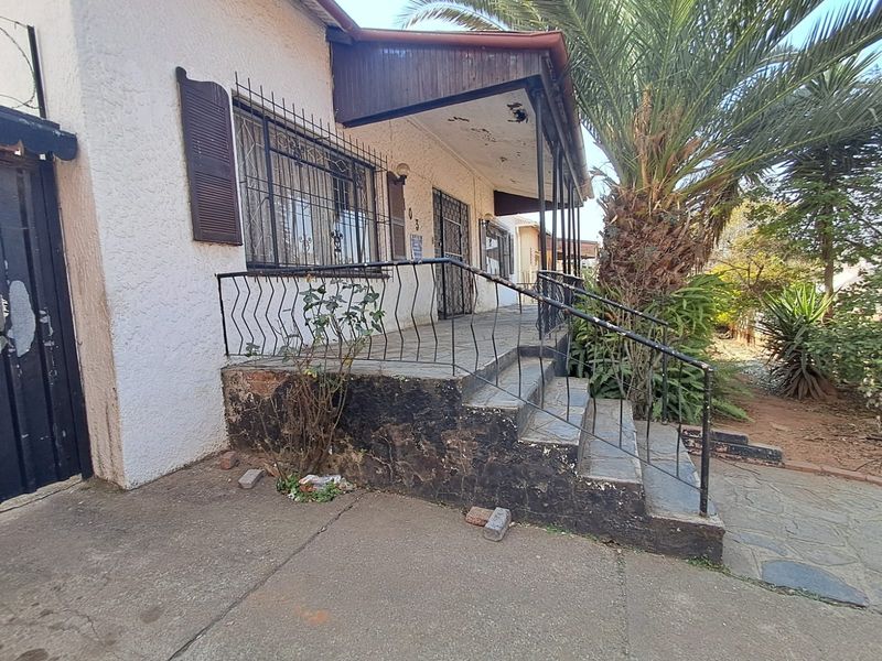 House For Sale in Judiths Paarl, Johannesburg - Photo 4
