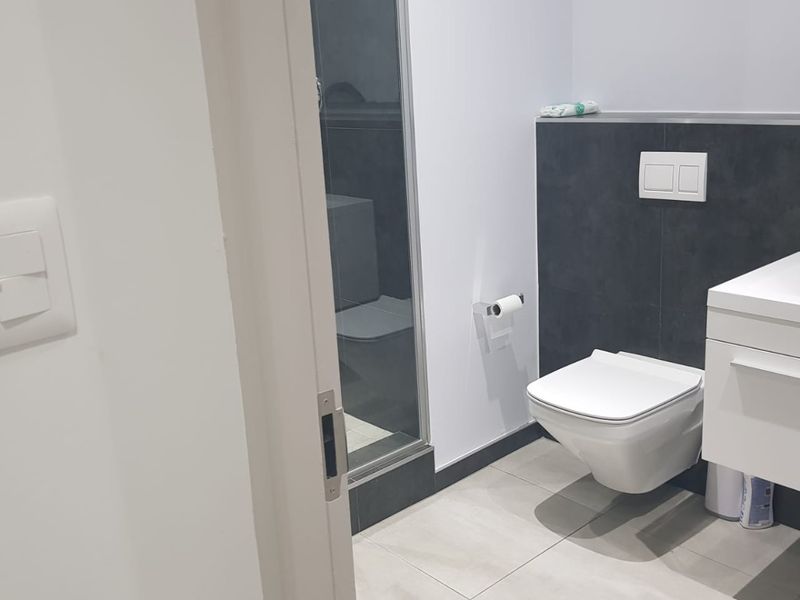 Modern 2 Bedroom, 2 Bathroom Apartment To Let in Bedfordview - Photo 6