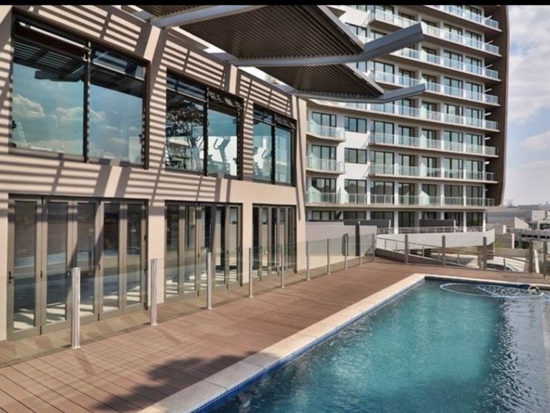 Modern 2 Bedroom, 2 Bathroom Apartment To Let in Bedfordview - Photo 1