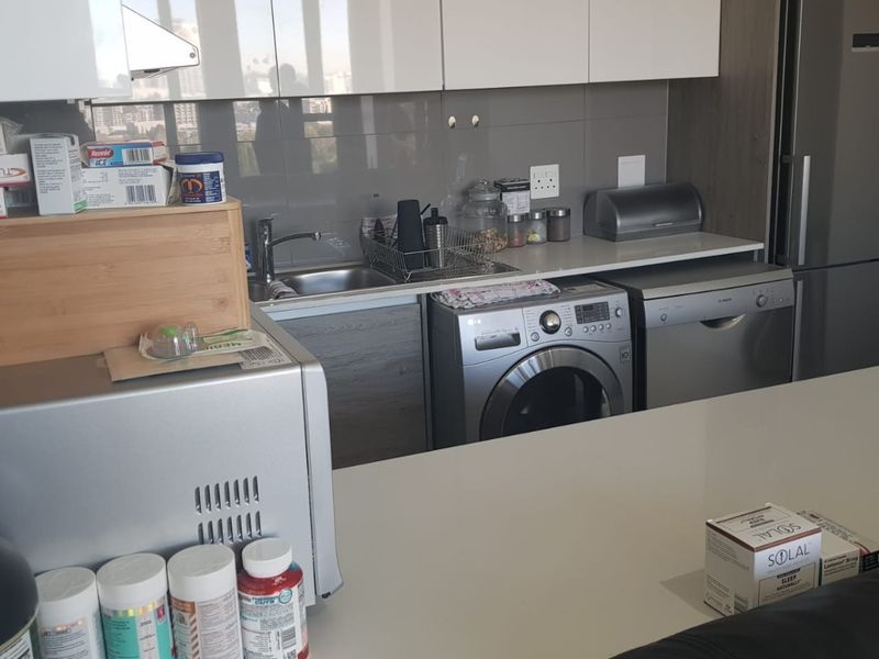 Modern 2 Bedroom, 2 Bathroom Apartment To Let in Bedfordview - Photo 3