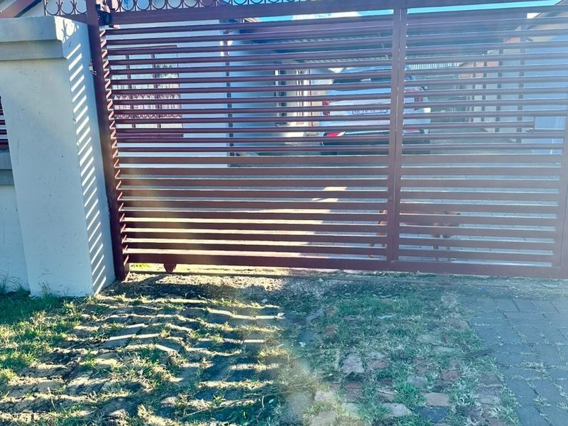 3 bedroom house For Sale in Elandspoort, Pretoria - Photo 3
