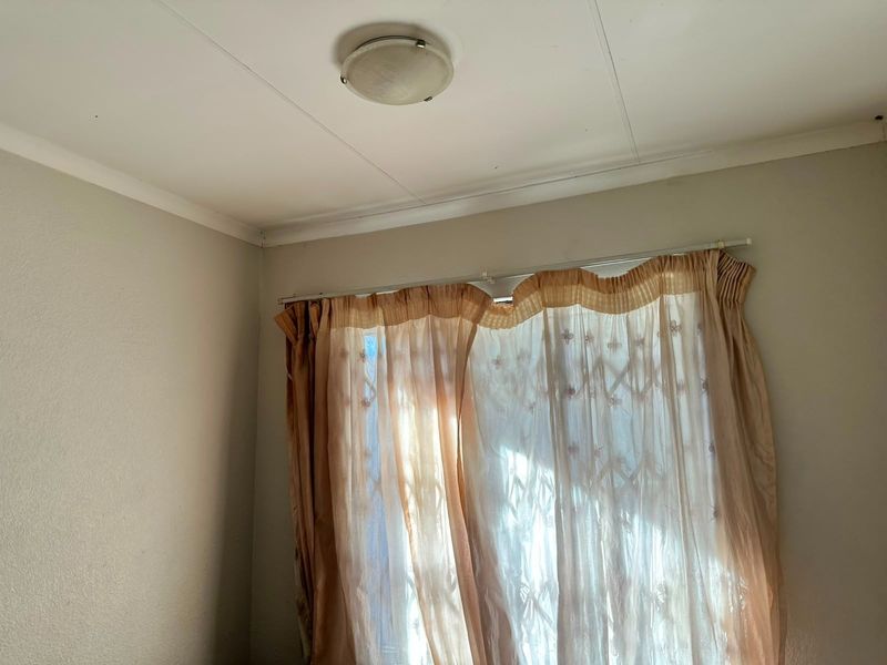 3 bedroom house For Sale in Elandspoort, Pretoria - Photo 5