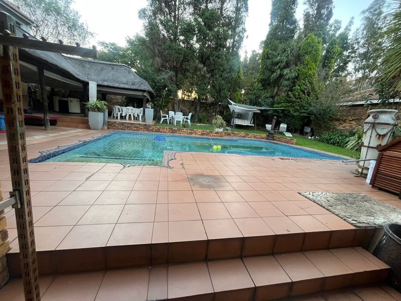 Bed And  Breakfast For Sale in Bedfordview - Photo 3