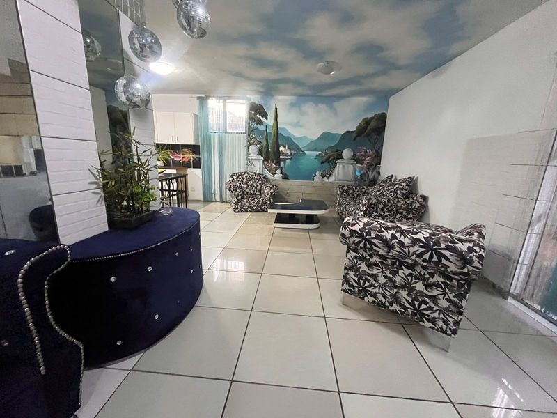 Bed And  Breakfast For Sale in Bedfordview - Photo 7
