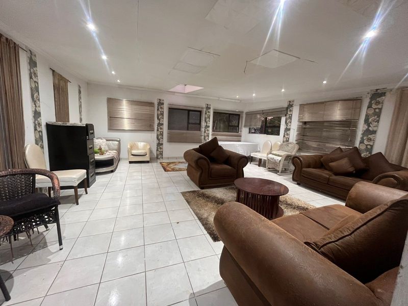 Bed And  Breakfast For Sale in Bedfordview - Photo 4