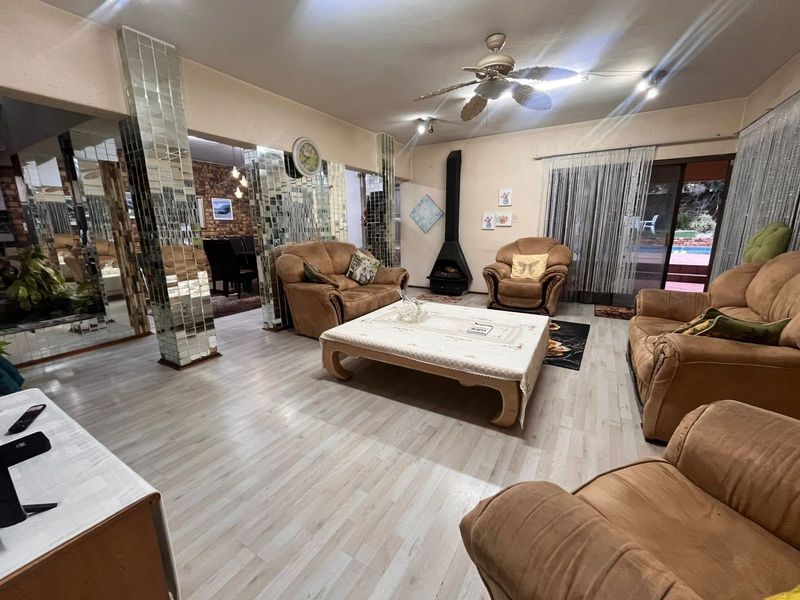 Bed And  Breakfast For Sale in Bedfordview - Photo 1